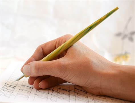 how to hold calligraphy pen and why calligraphy is a form of meditation